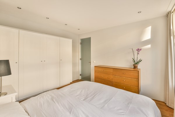 Medium property photo - Van Eeghenstraat 20-1, 1071 GG Amsterdam
